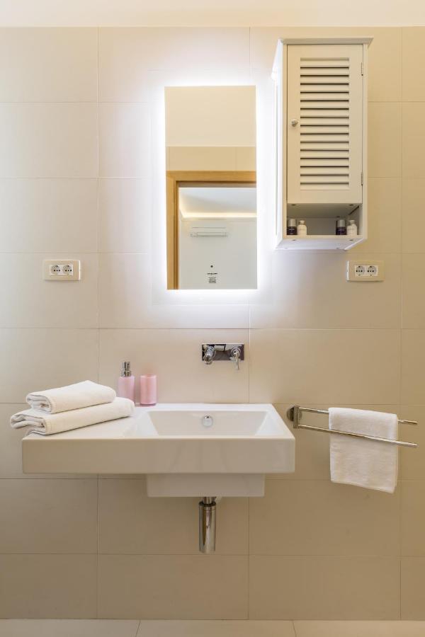 Maniva Old Town Luxury Rooms - Prime Spot By Riva Promenade 斯普利特 外观 照片