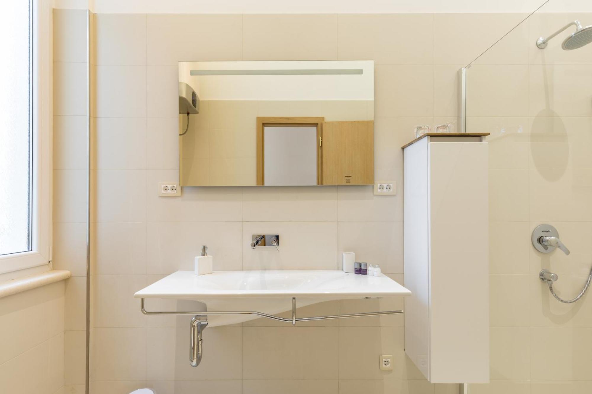Maniva Old Town Luxury Rooms - Prime Spot By Riva Promenade 斯普利特 外观 照片